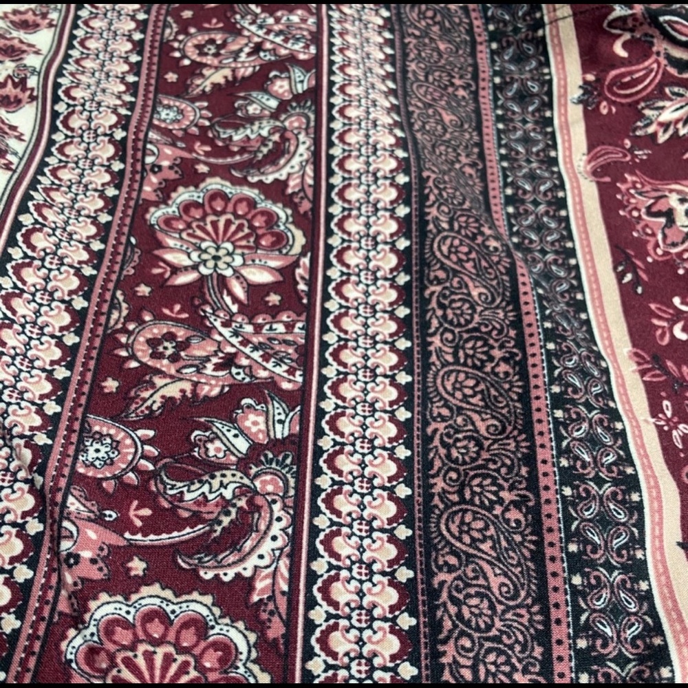 Flared patterned pants. - Picture 3 of 3